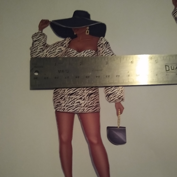 Hot Girl Vinyl Video - Picture 3 of 4